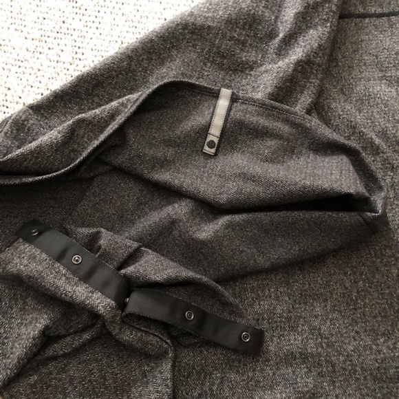 lululemon athletica Accessories - Lululemon Heathered Herringbone Vinyasa Scarf